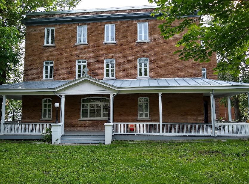 Chateauguay Houses for Sale